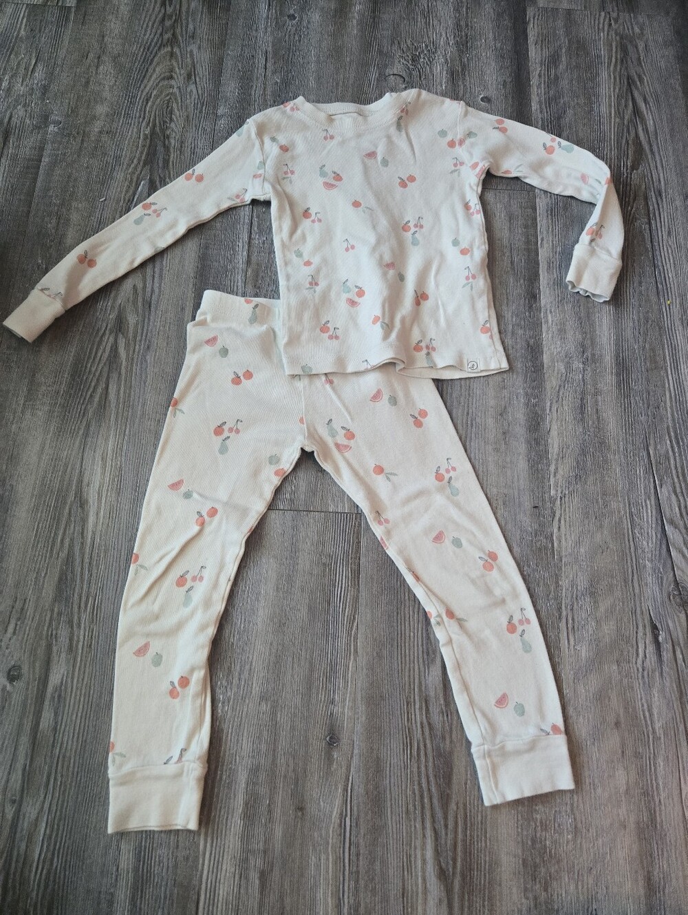 3T Girls Little Planet Organic Long Sleeve Cherry Print Pajama Set
